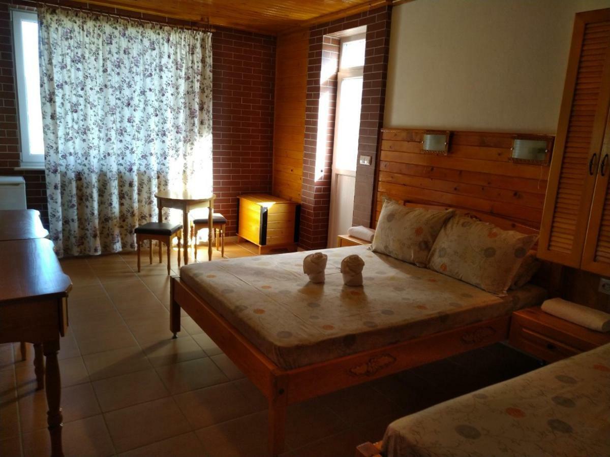 Doctor'S House Hotel Sinemoretz Bagian luar foto
